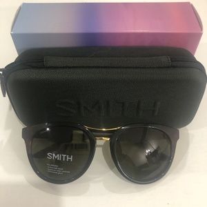 NWT Smith Bridgetown Polarized Sunglasses